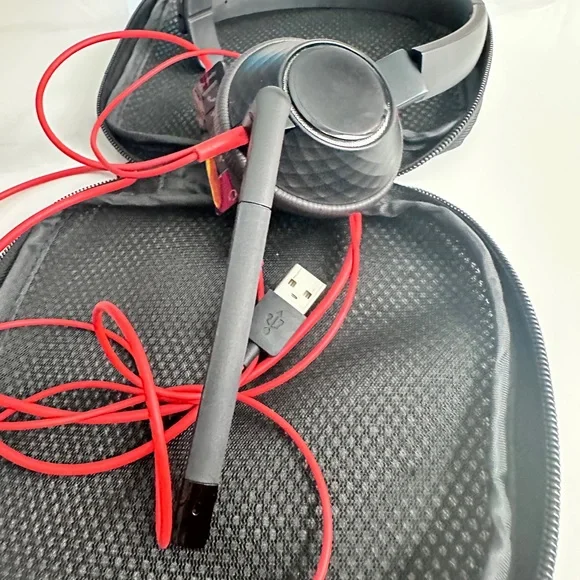 Poly one ear 5210 Headset with Case
